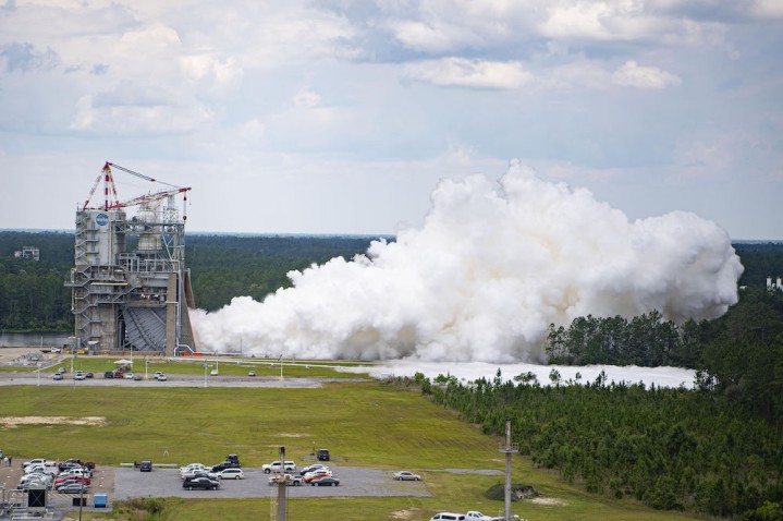 NASA tests the SLS rocket's new RS-25 engines for the Artemis V mission.